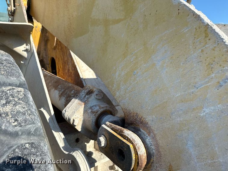 image for item DS3820 1998 Caterpillar 950G wheel loader