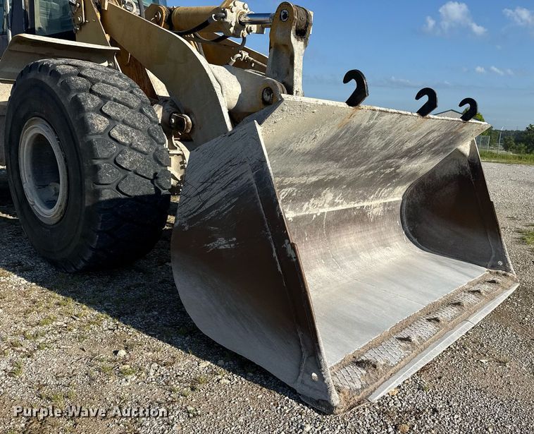 image for item DS3820 1998 Caterpillar 950G wheel loader