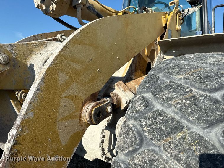 image for item DS3820 1998 Caterpillar 950G wheel loader