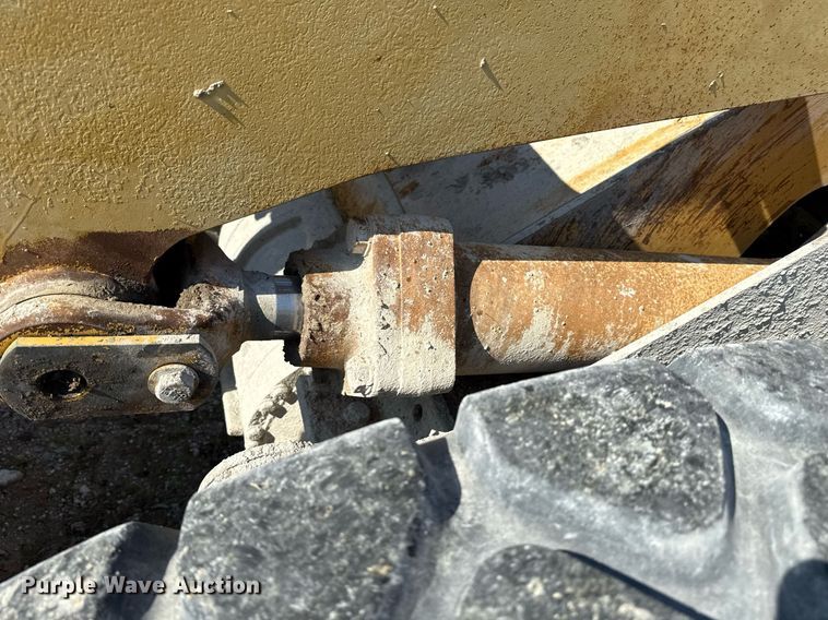 image for item DS3820 1998 Caterpillar 950G wheel loader