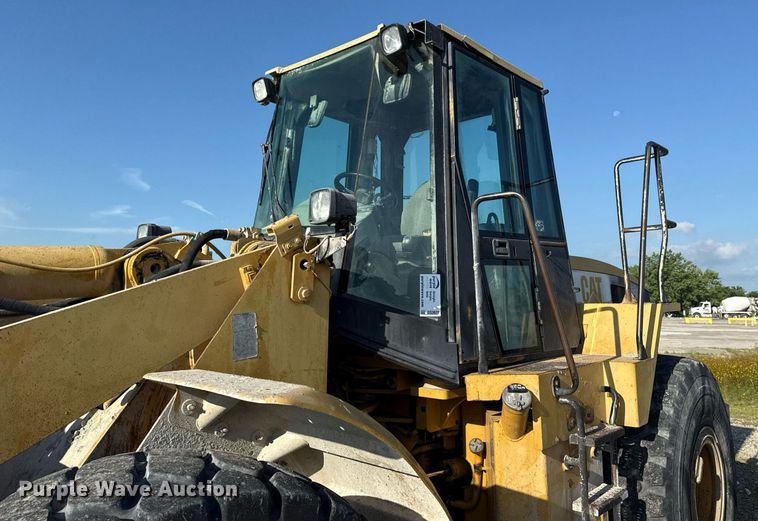image for item DS3820 1998 Caterpillar 950G wheel loader