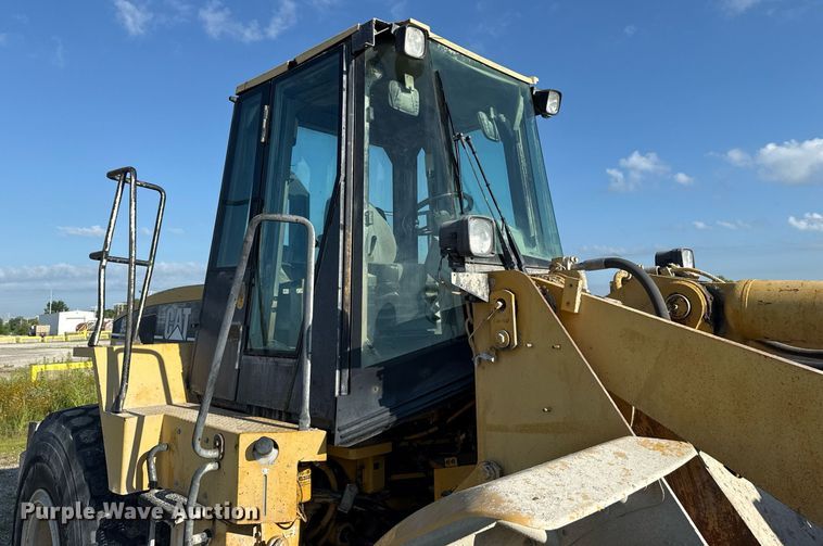image for item DS3820 1998 Caterpillar 950G wheel loader