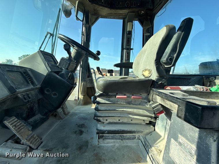 image for item DS3820 1998 Caterpillar 950G wheel loader