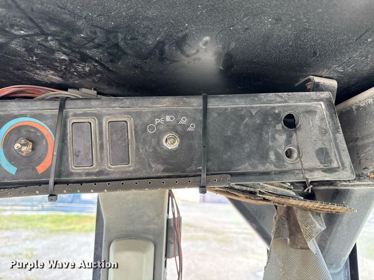 image for item DS3820 1998 Caterpillar 950G wheel loader