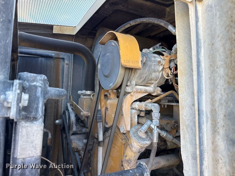 image for item DS3820 1998 Caterpillar 950G wheel loader