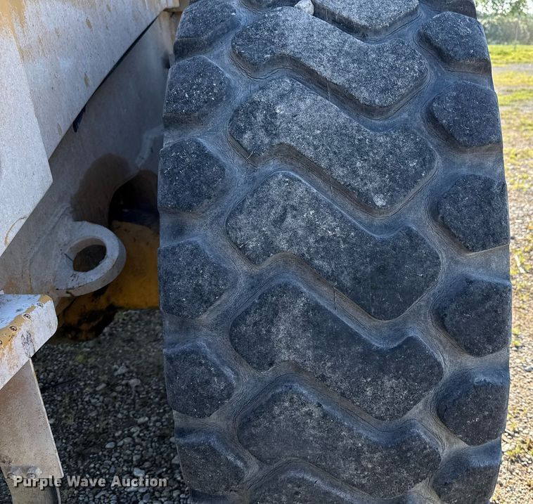 image for item DS3820 1998 Caterpillar 950G wheel loader