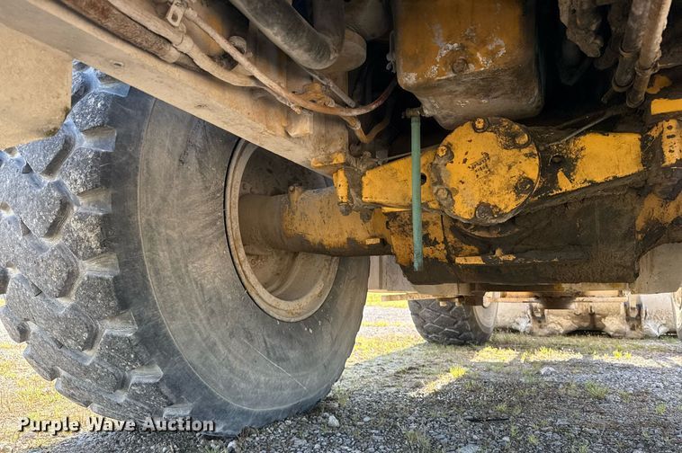 image for item DS3820 1998 Caterpillar 950G wheel loader