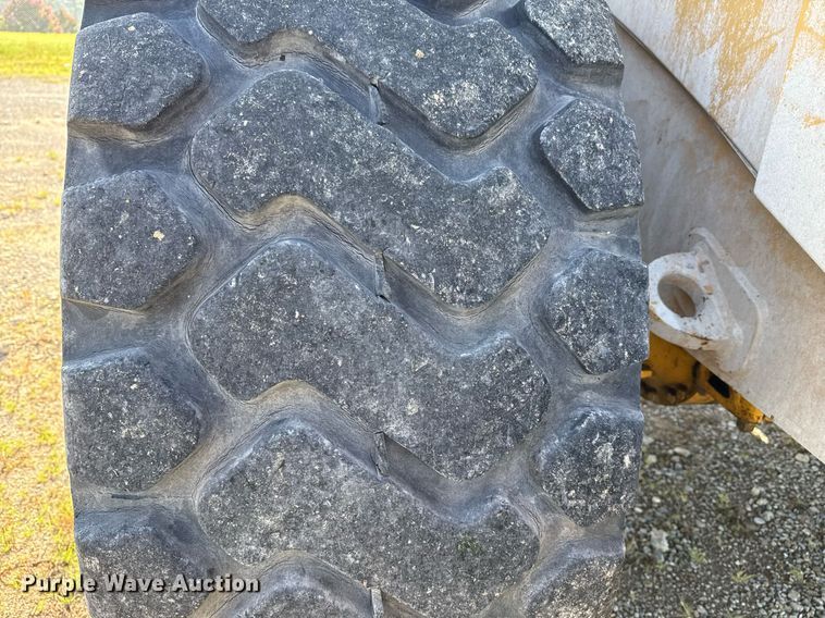 image for item DS3820 1998 Caterpillar 950G wheel loader