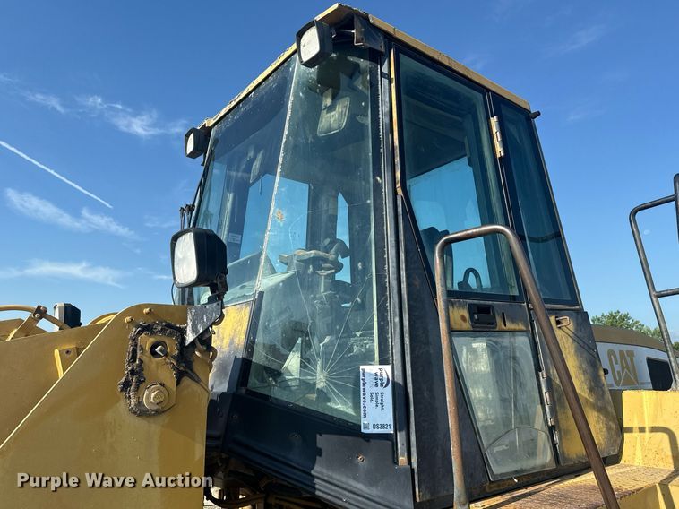 image for item DS3821 1998 Caterpillar 950G wheel loader