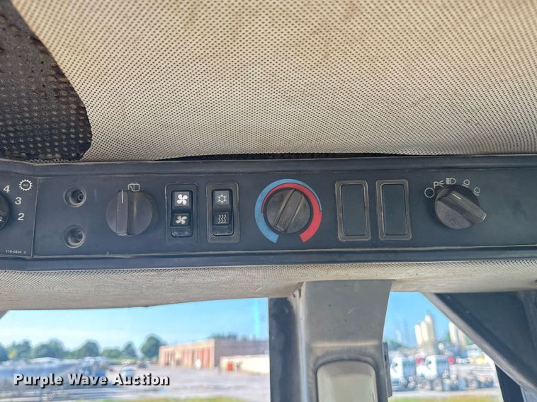 image for item DS3821 1998 Caterpillar 950G wheel loader