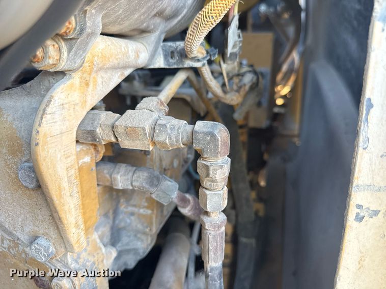 image for item DS3821 1998 Caterpillar 950G wheel loader