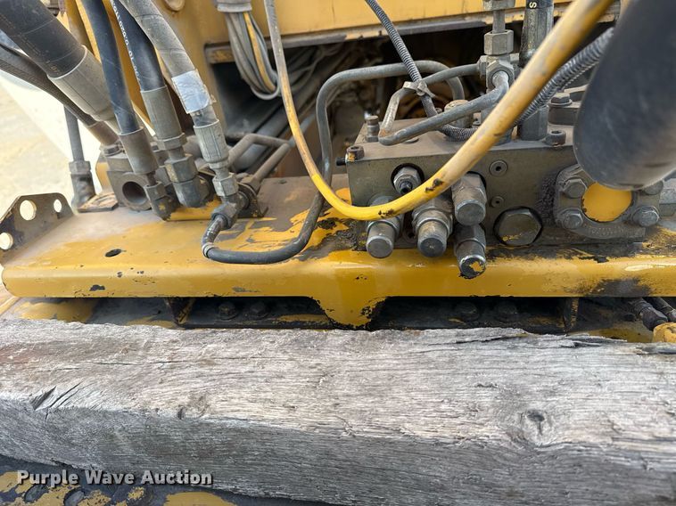 image for item DS3832 2005 Caterpillar 740 water wagon