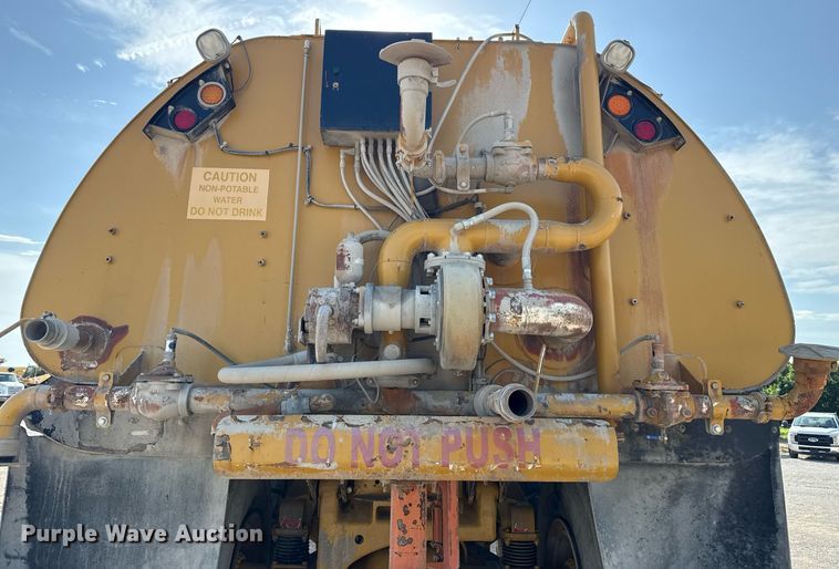 image for item DS3832 2005 Caterpillar 740 water wagon