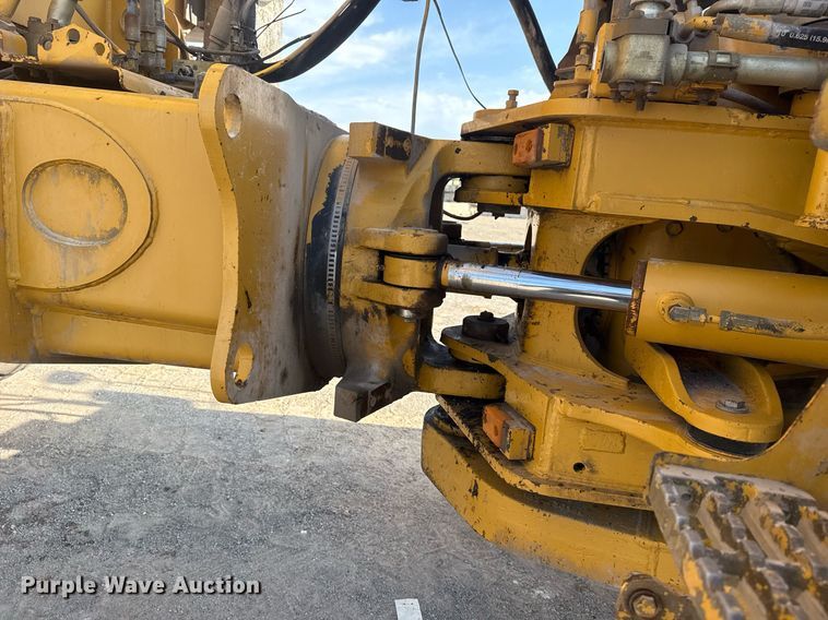 image for item DS3832 2005 Caterpillar 740 water wagon