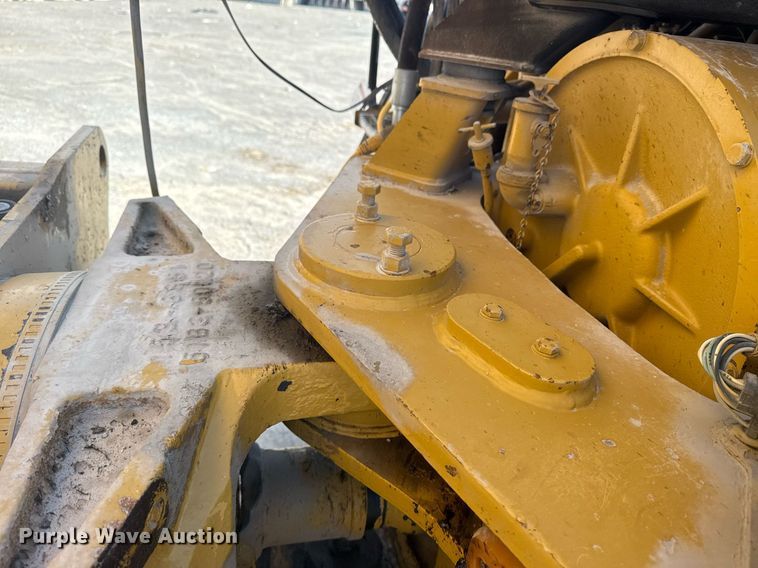 image for item DS3832 2005 Caterpillar 740 water wagon