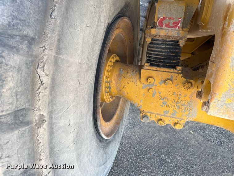 image for item DS3832 2005 Caterpillar 740 water wagon