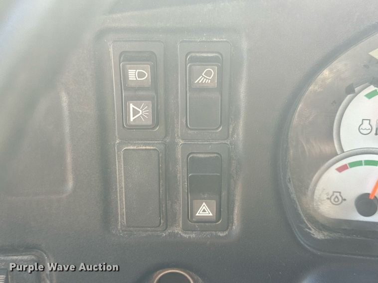 image for item DS3832 2005 Caterpillar 740 water wagon