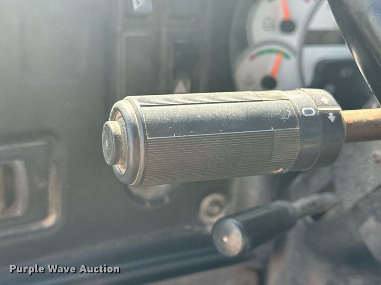 image for item DS3832 2005 Caterpillar 740 water wagon