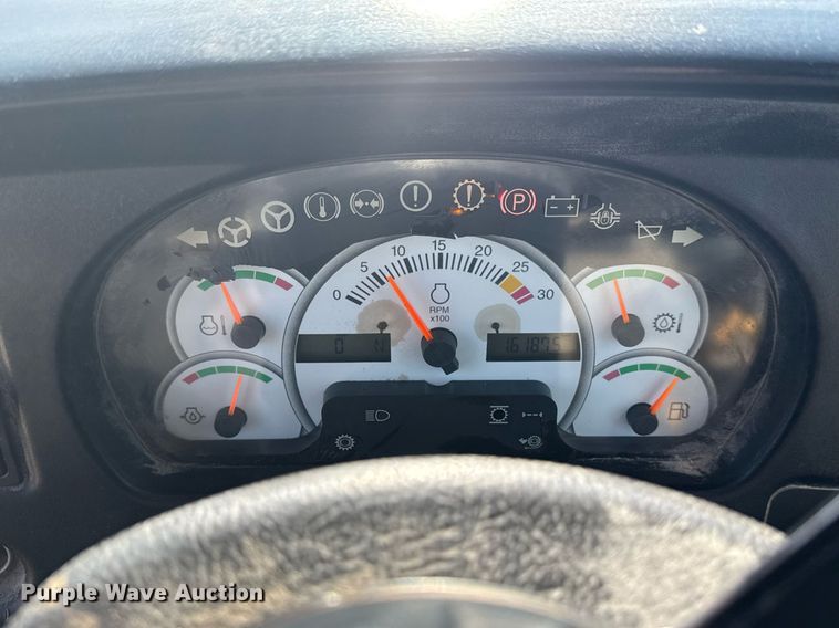 image for item DS3832 2005 Caterpillar 740 water wagon