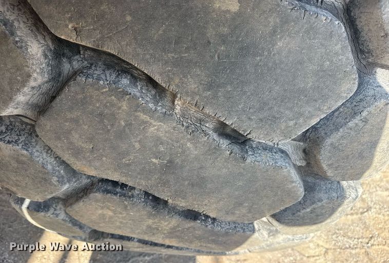 image for item DS3832 2005 Caterpillar 740 water wagon