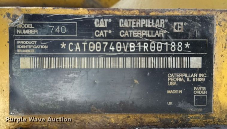 image for item DS3832 2005 Caterpillar 740 water wagon