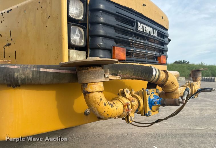 image for item DS3833 2006 Caterpillar 740 water wagon