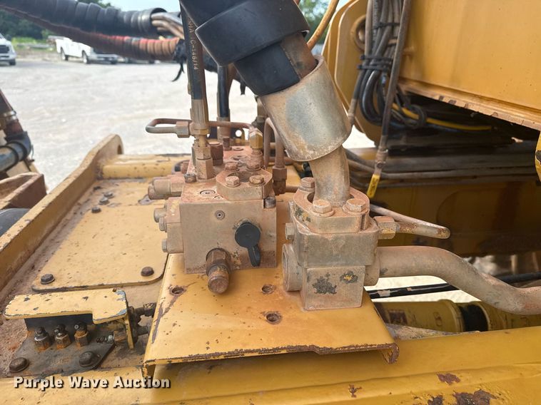 image for item DS3833 2006 Caterpillar 740 water wagon