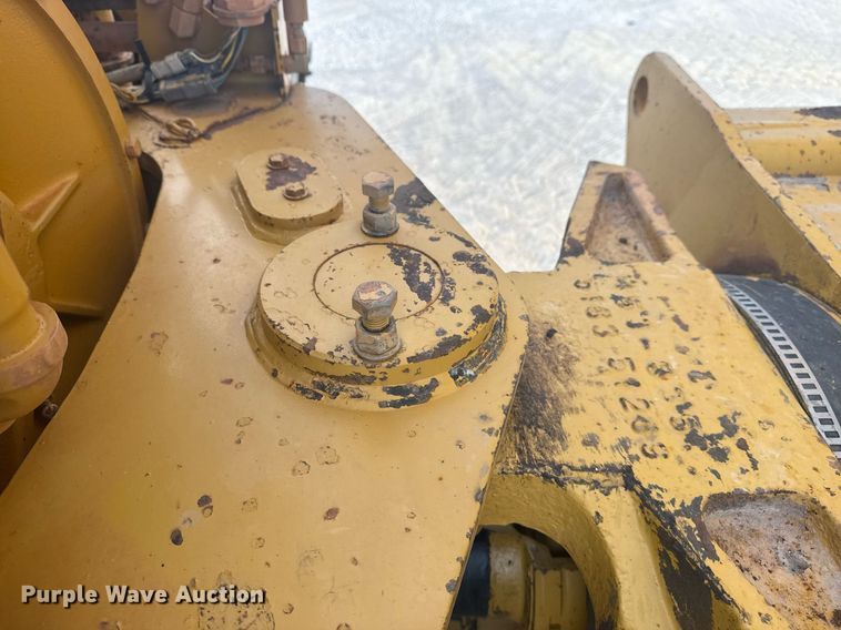 image for item DS3833 2006 Caterpillar 740 water wagon