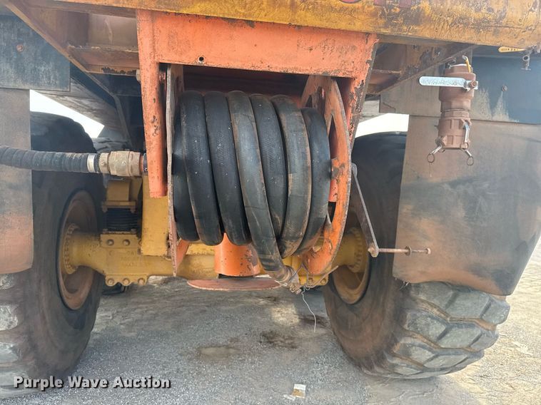 image for item DS3833 2006 Caterpillar 740 water wagon