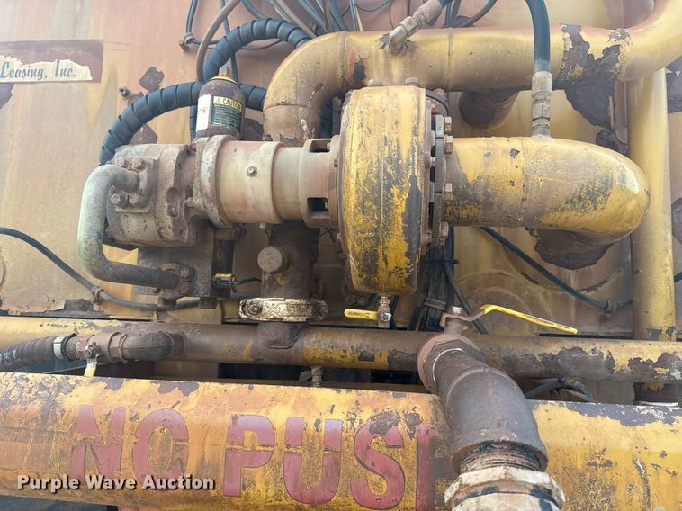 image for item DS3833 2006 Caterpillar 740 water wagon