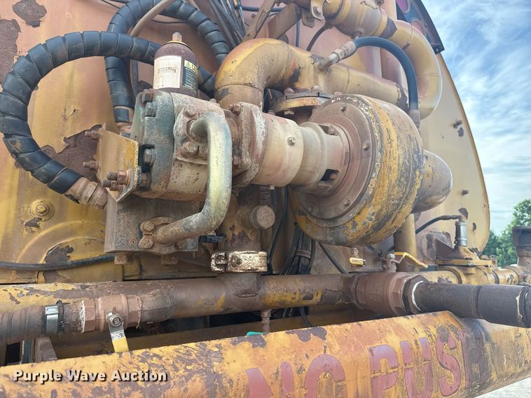 image for item DS3833 2006 Caterpillar 740 water wagon