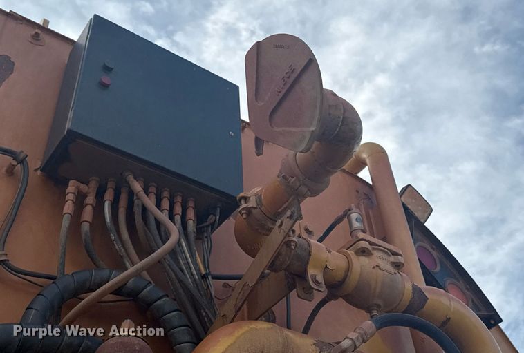 image for item DS3833 2006 Caterpillar 740 water wagon