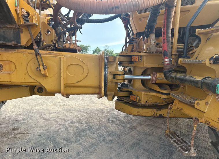 image for item DS3833 2006 Caterpillar 740 water wagon