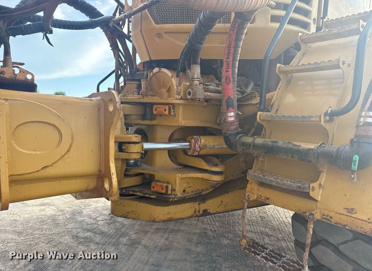 image for item DS3833 2006 Caterpillar 740 water wagon
