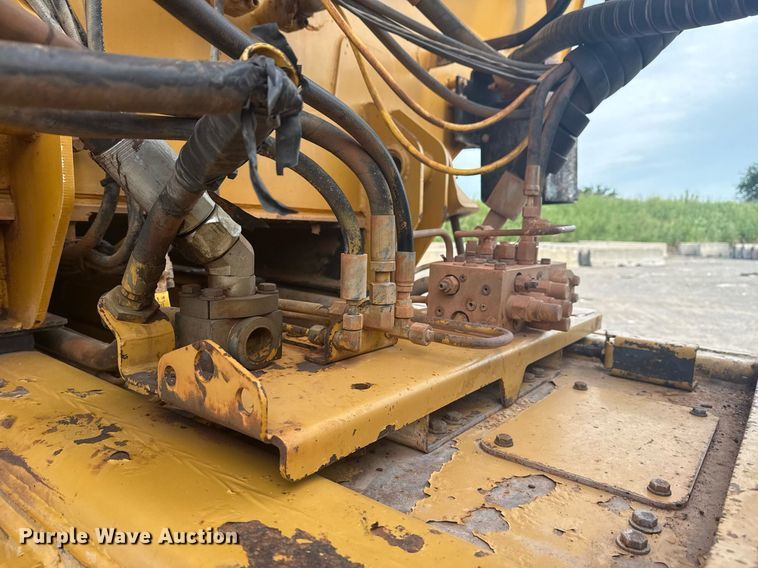 image for item DS3833 2006 Caterpillar 740 water wagon