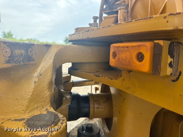 image for item DS3833 2006 Caterpillar 740 water wagon