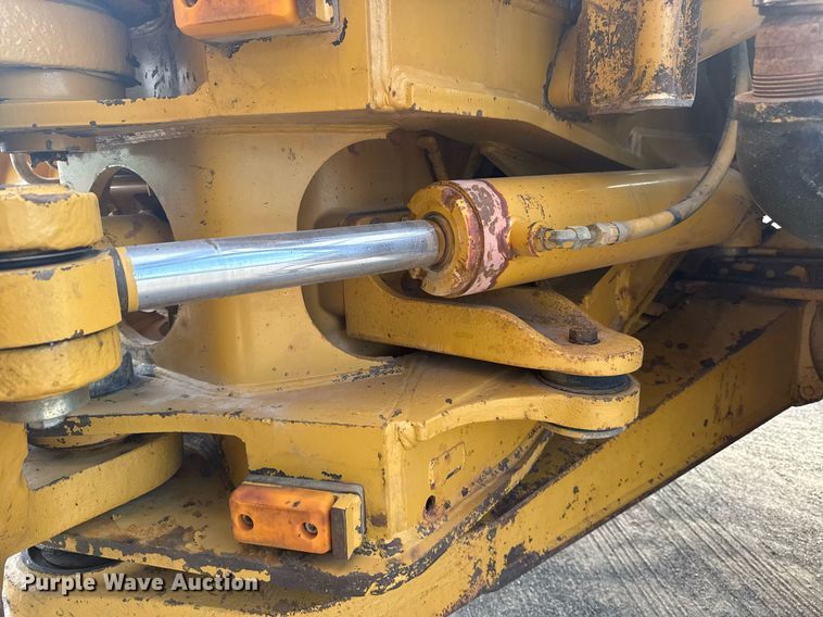 image for item DS3833 2006 Caterpillar 740 water wagon