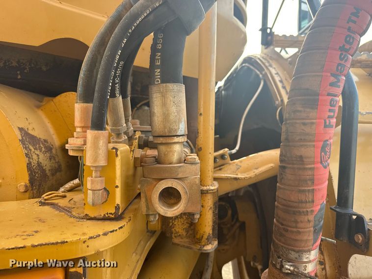 image for item DS3833 2006 Caterpillar 740 water wagon