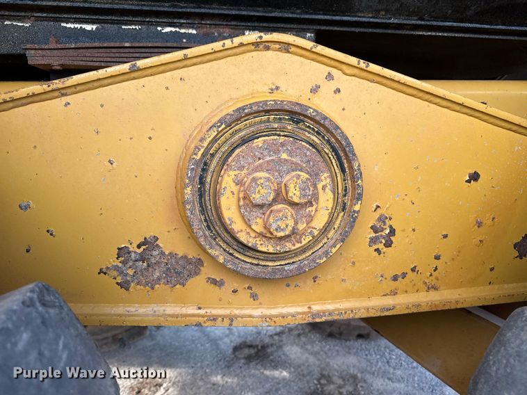 image for item DS3833 2006 Caterpillar 740 water wagon