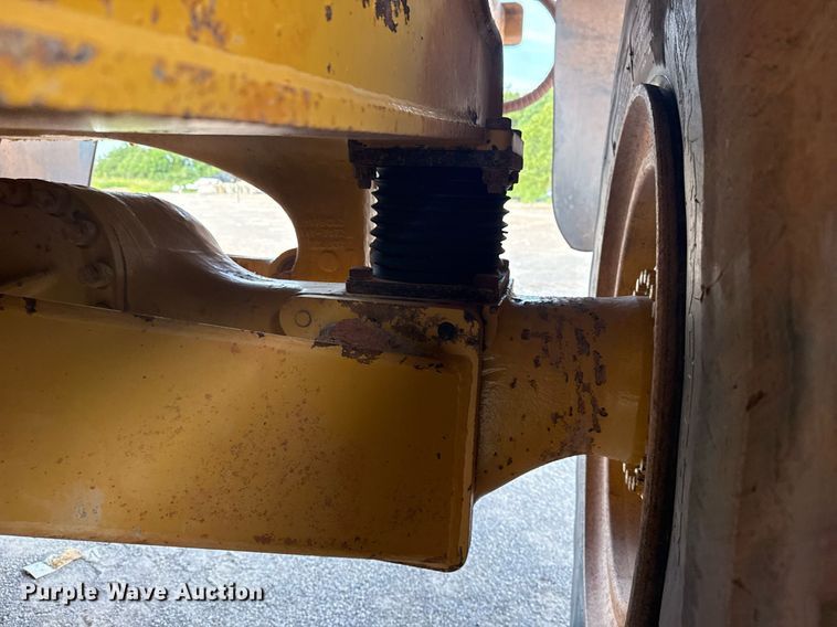 image for item DS3833 2006 Caterpillar 740 water wagon