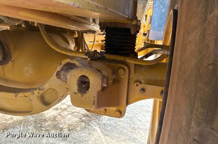 image for item DS3833 2006 Caterpillar 740 water wagon