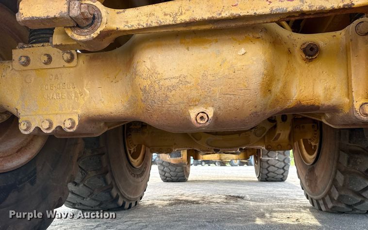 image for item DS3833 2006 Caterpillar 740 water wagon