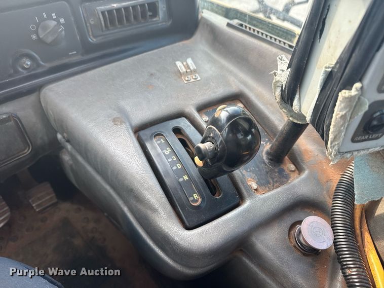 image for item DS3833 2006 Caterpillar 740 water wagon