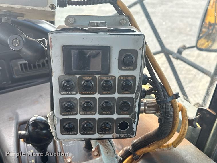 image for item DS3833 2006 Caterpillar 740 water wagon