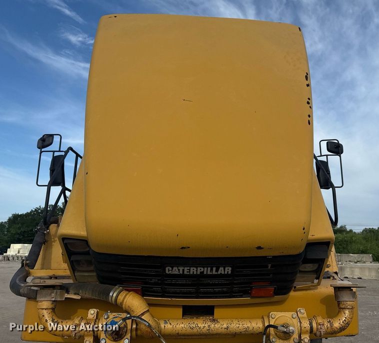 image for item DS3833 2006 Caterpillar 740 water wagon