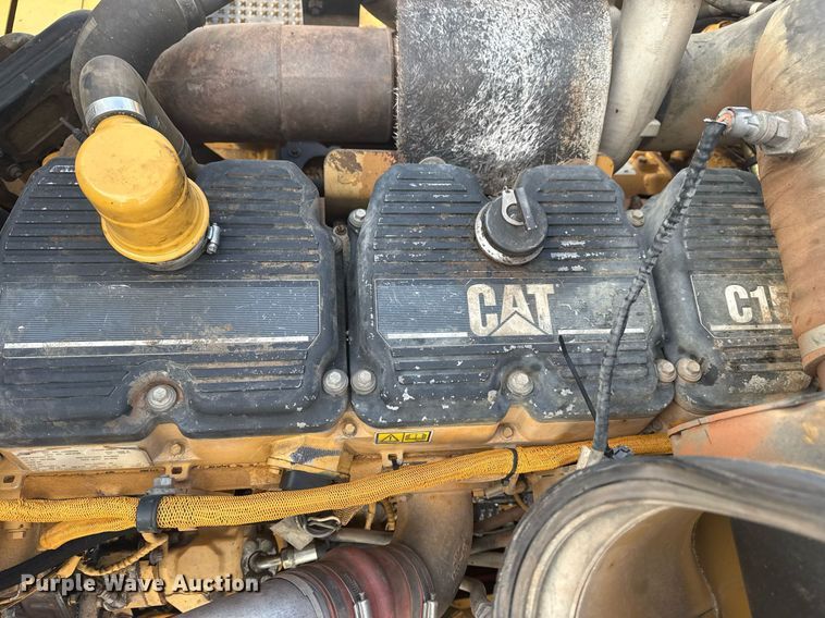 image for item DS3833 2006 Caterpillar 740 water wagon