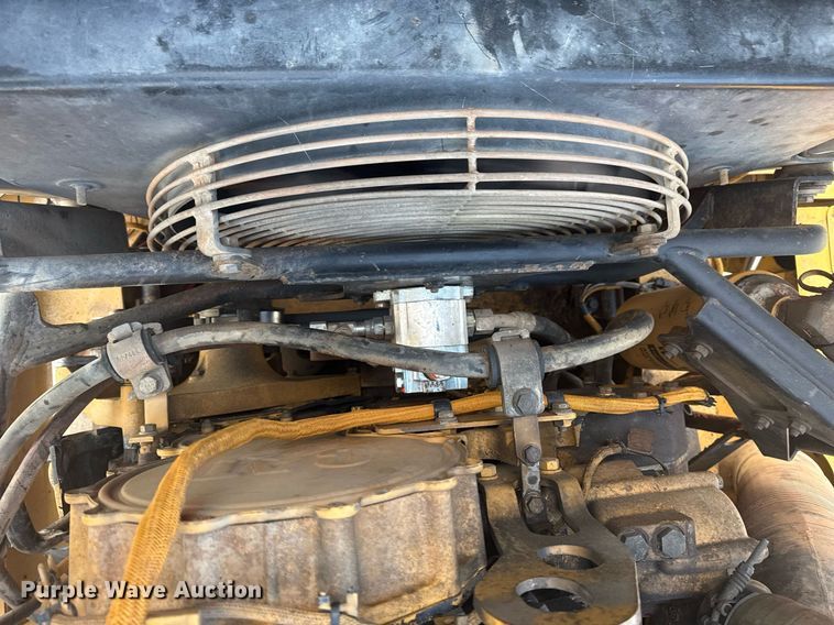 image for item DS3833 2006 Caterpillar 740 water wagon