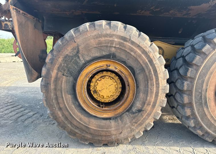 image for item DS3833 2006 Caterpillar 740 water wagon