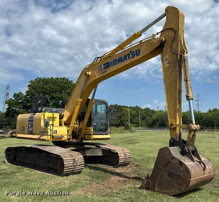 EXCAVADORA 2012 KOMATSU PC240LC10