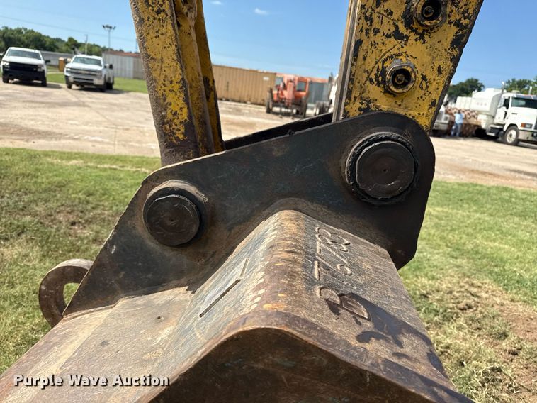 image for item DS3841 2012 Komatsu PC240LC-10 excavator